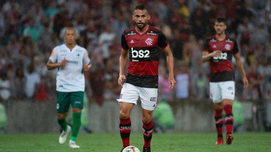 thiago-maia-em-acao-pelo-flamengo-em-confronto-com-o-boavista-na-final-da-taca-guanabara-1583800830938_v2_900x506