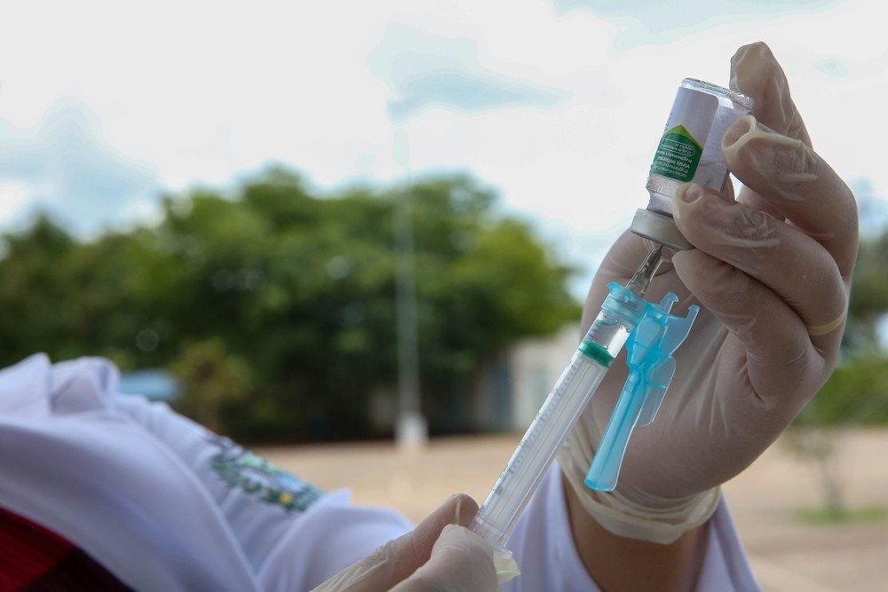 prefeitura-faz-campanha-de-vacinacao-contra-gripe-em-idosos-edu-fortes00001