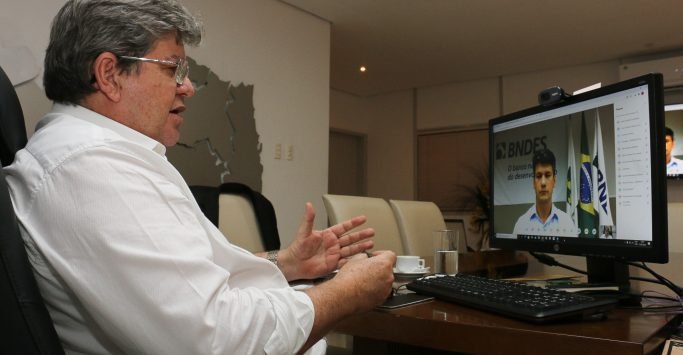 Joao-Azevedo-discute-investimentos-em-infraestrutura-e-turismo-na-Paraiba-com-presidente-do-BNDES2-683x388-1-683x355