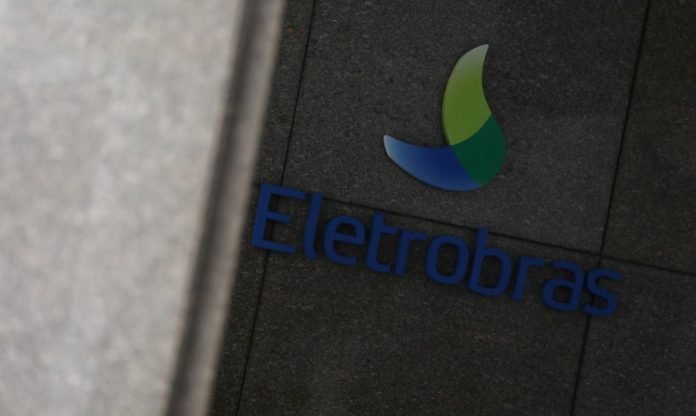 Fachada de um prédio da Eletrobras.