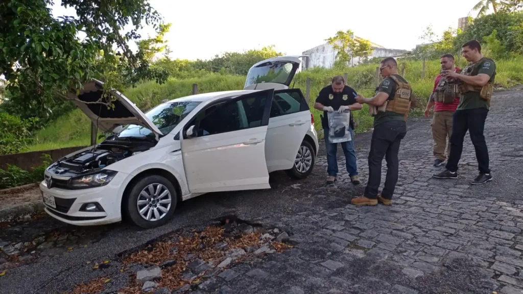 AB98E44B-07D0-4C19-B187-D86BBF8F83CA