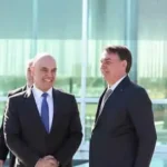 Bolsonaro-ao-lado-do-ministro-Alexandre-de-Moraes