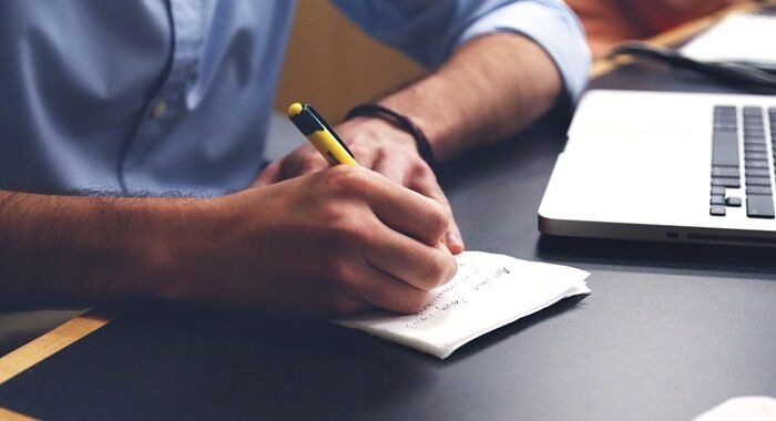 escritorio-trabalho-emprego-foto-pixabay