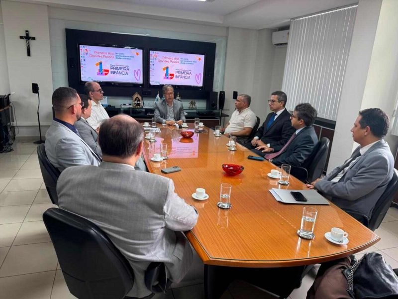 Evilásio e presidente do TCE-PB se reúnem para debater transparência em Cabedelo