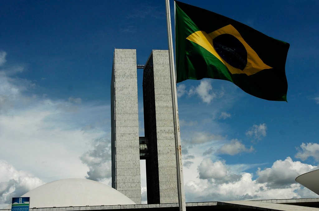 Senado: oposição obstrui e fim da escala 6×1 não vai a plenário